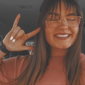 Meet your Posher, Haley